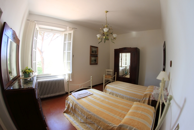Mughetto bedroom (Main floor)